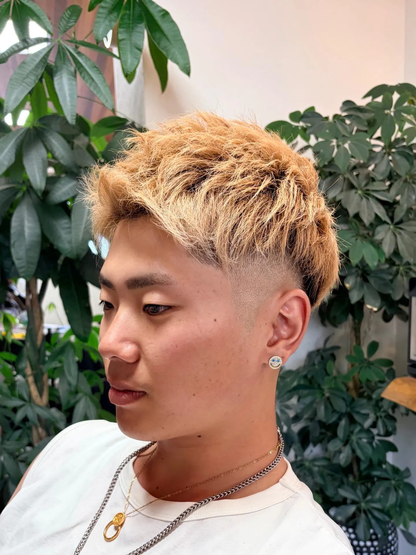 【夏メンズヘアスタイル】ベリーショート/短髪/ツーブロック/アップバング/フェードカット/ブリーチカラー stylist甲本雅人